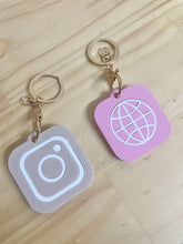 Load image into Gallery viewer, NFC BUSINESS TAG | BUSINESS KEYRING
