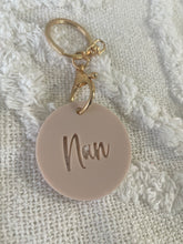 Load image into Gallery viewer, MOTHER&#39;S DAY KEYRING
