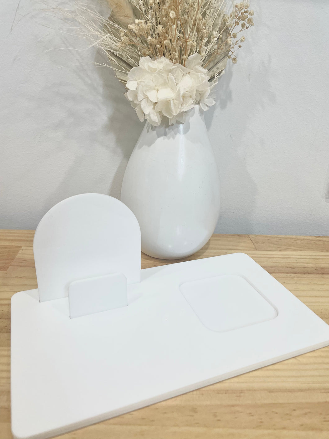 BLANK SQUARE READER & BUSINESS CARD STAND