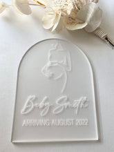 Load image into Gallery viewer, PREGNANCY ANNOUNCEMENT ARCH PLAQUE
